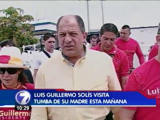Luis Guillermo Solís visita la tumba de su madre