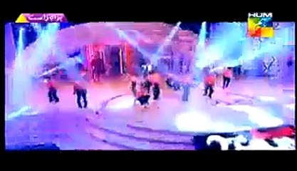 Mehwish Hayat And Ehsan Khan Beautiful Dance On Humtv Awards Show