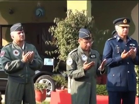 air chief marshal sohail aman flaying the f-16 block 52