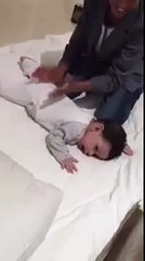 Ce Bébé sait Exactement ce qu'il Veut