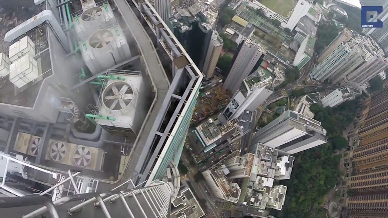 Des ados escaladent un gratte-ciel de 250m de haut sans protection : flippant!