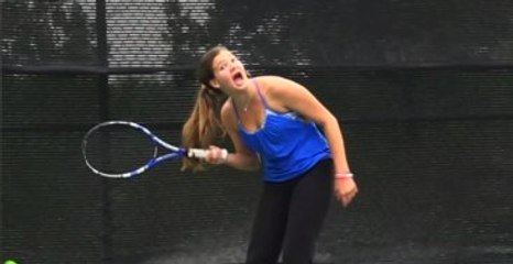 Kadın Tenisçinin Çığlığı Kortu İnletti
