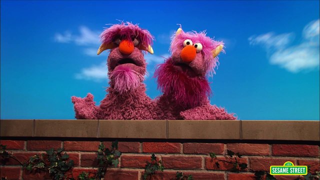 Sesame Street Two-Headed Monster Can t Catch