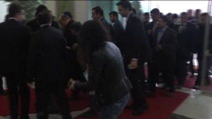 Akdoğan: "Eskiden Foter Siyaseti Vardı, Şimdi Noter Siyaseti Var"