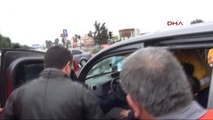 Adana - Belediye Otobüsü Ekip Otomobiline Çarptı; 2 Polis Yaralandı