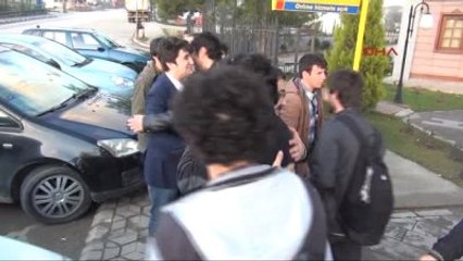 Karabük 'Diktatör' Pankartı ile Yakalanan 6 Öğrenci Serbest Ek