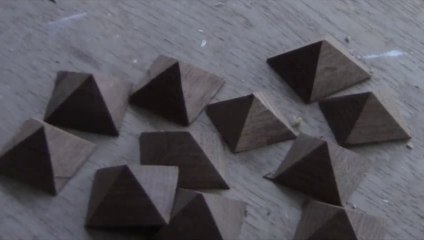 Paint stands / Painter's pyramids