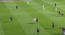 Ryan Babel gâche la passe de Thierry Henry