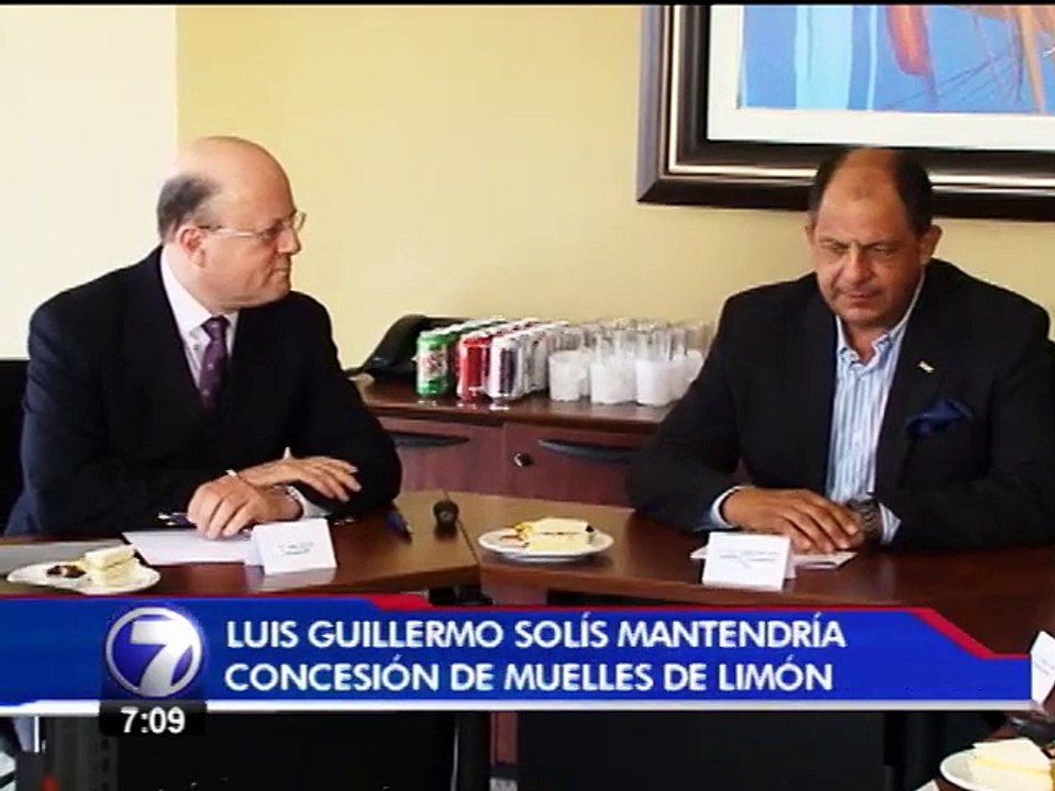 Solís garantiza a Cinde concesión de muelles pese a oposición de sindicatos limonenses