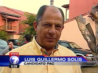 Solís inicia el día con un desayuno en familia