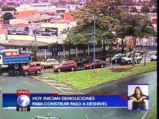 Inician demoliciones para construir paso a desnivel de Paso Ancho