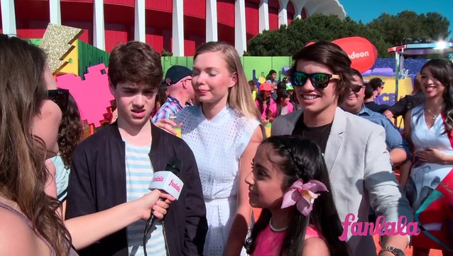 Max and Shred at the 2015 Nickelodeon Kids' Choice Awards!