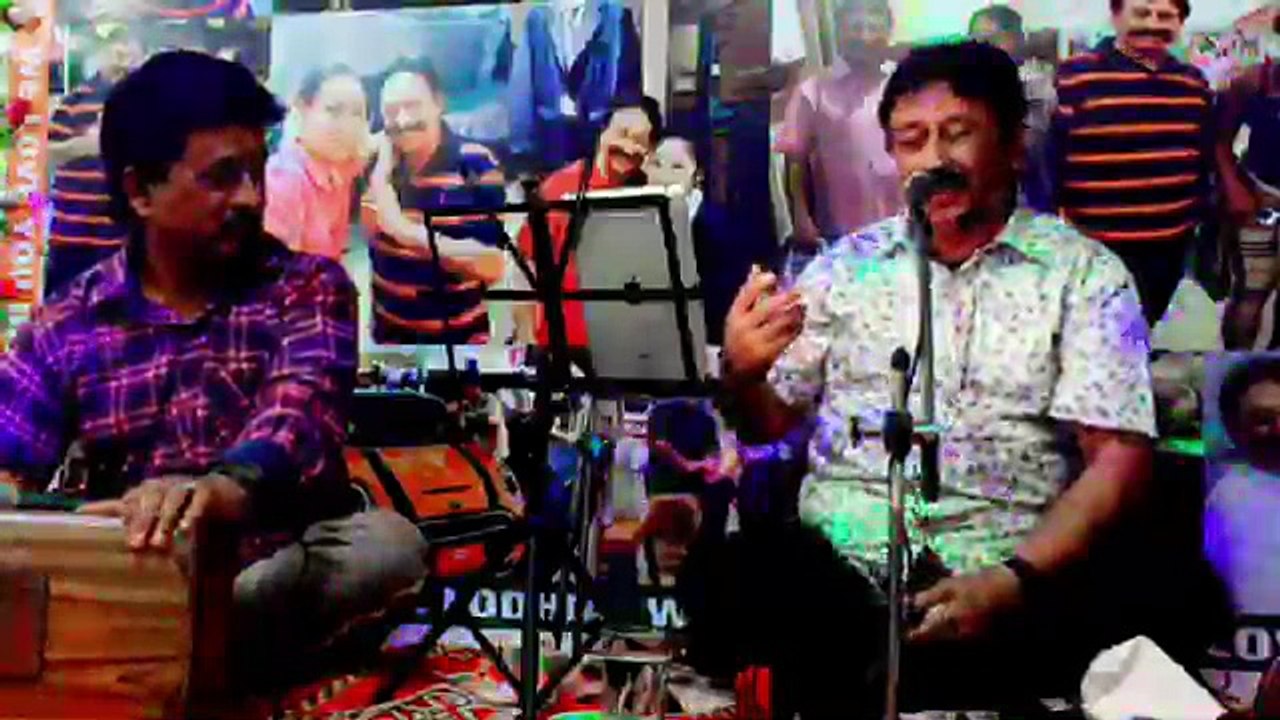 TUMHAY DEKHON TUMHARAY CHAHNAY WALI KI MEHFIL MAY
