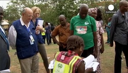 Nigeria election extends to a second day after technical issues