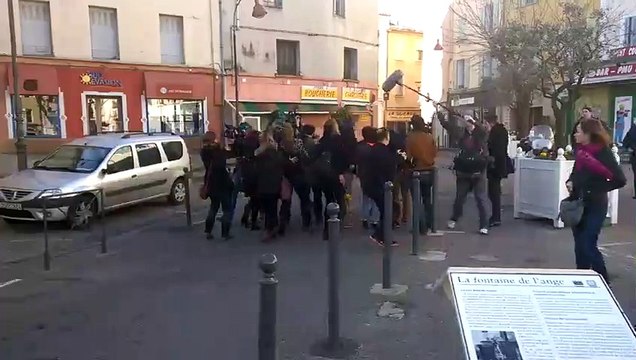 Marion Maréchal-Le Pen vote à Carpentras