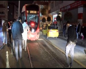 4 Yaşındaki Suriyeli Çocuk Tramvay Altında Kalarak Öldü