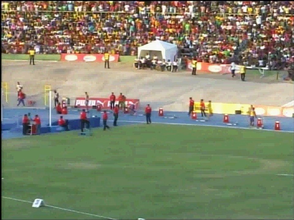 Boys Class One 200m Final - Michael O'Hara (Calabar) Victory (20.56) - Champs 2015