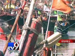 Fishermen seeking compensation for boat losses - Tv9 Gujarati
