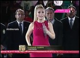 Claudia Serpa canta el Himno Nacional en pelea de Carlos Zambrano