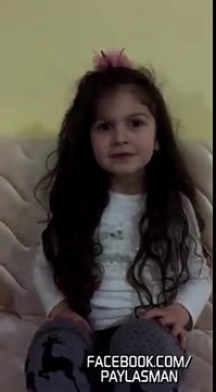 Pek Yetenekli Sevimli Kız