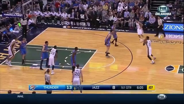 Steven Adams touché aux parties intimes...