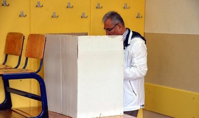 Yanlış oy kullanan Baykal, pusulasını değiştirmek istedi