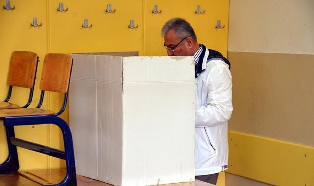 Yanlış oy kullanan Baykal, pusulasını değiştirmek istedi