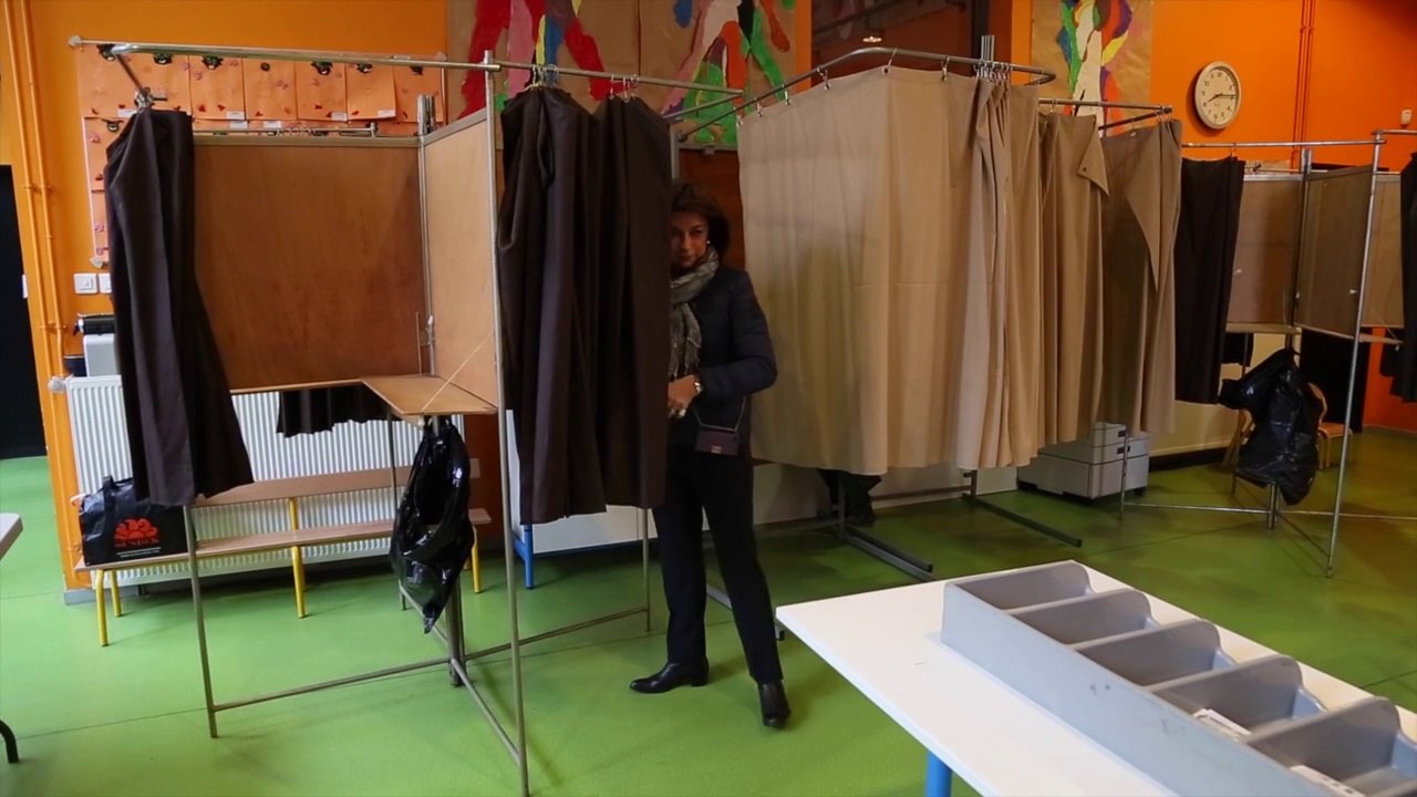 Marseille - Elections : Martine Vassal (UMP) a voté