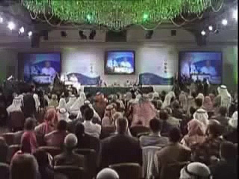 European Scientist converts to Islam (new-muslims)