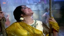 PAD GAYE JHOOLE | SAWAN RUT AAYI RE - (Bahu Begum - 1967)