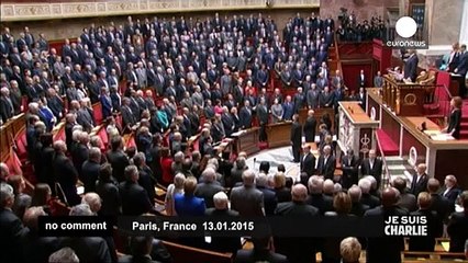 French parliament spontaneously breaks into national anthem in honour of attack victims - no comment