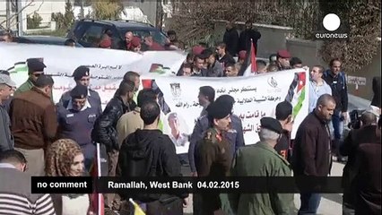 Hundreds of Palestinians march against ISIL - no comment