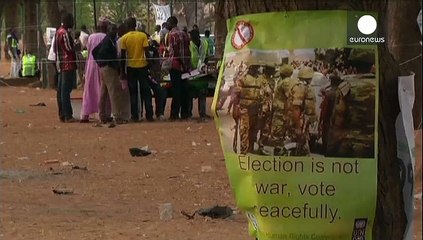 Скачать видео: Boko Haram n'empêche pas les Nigérians d'aller voter