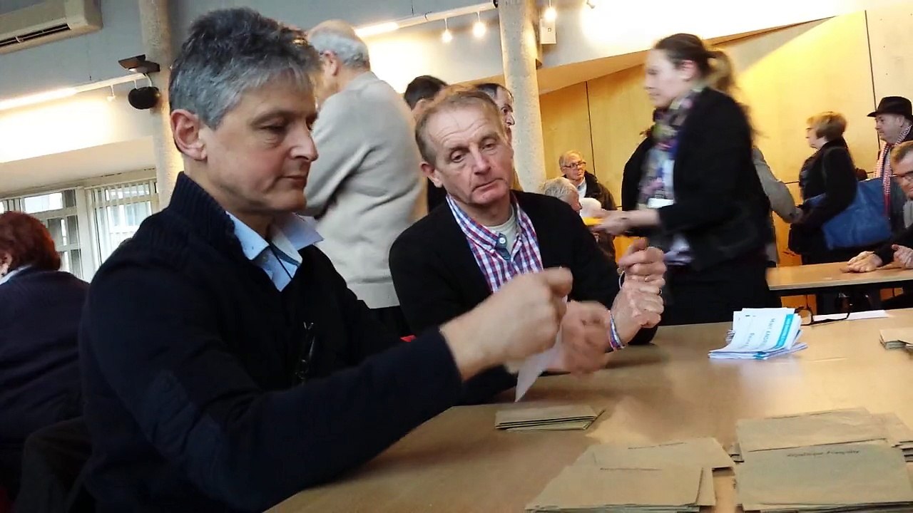 vire : 47 % de votants à 17h