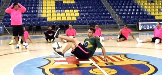 Exhibición de freestyle al equipo del Barça de fútbol sala