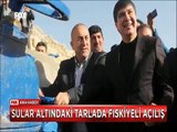 Antalya'da Bakan ve belediye başkanından fıkra gibi açılış sel basan tarlayı törenle suladılar
