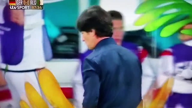 Fail - Thomas Muller rate complètement son coup franc - Allemagne vs Algérie