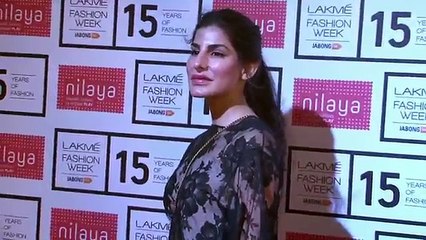 Lakme Fashion Week 2015  Deepika, Kajol, Sridevi Attend Sabyasachi Mukherjee's Opening Show