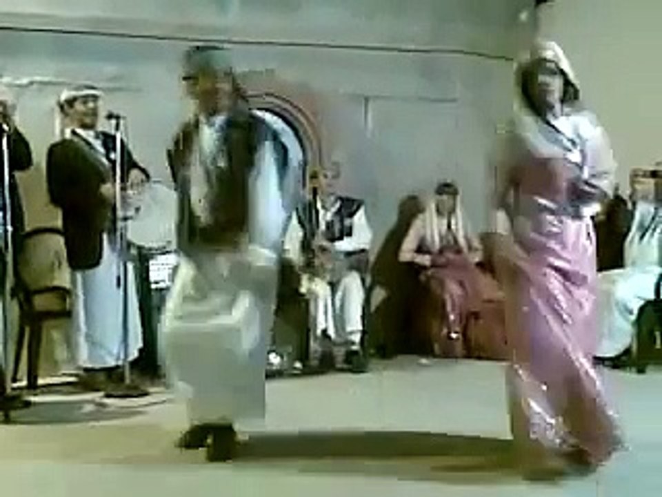 بنت الرئيس اليمني علي عبدالله صالح ترقص رقص صنعاني