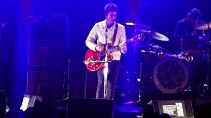 Noel Gallagher's High Flying Birds - Lock All The Doors (end)