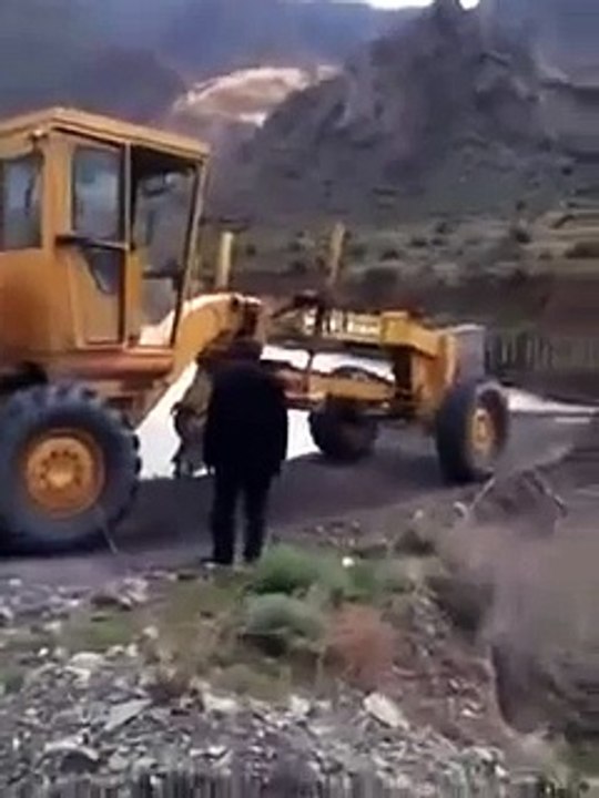 هذا الطاره ولا بلاش (=