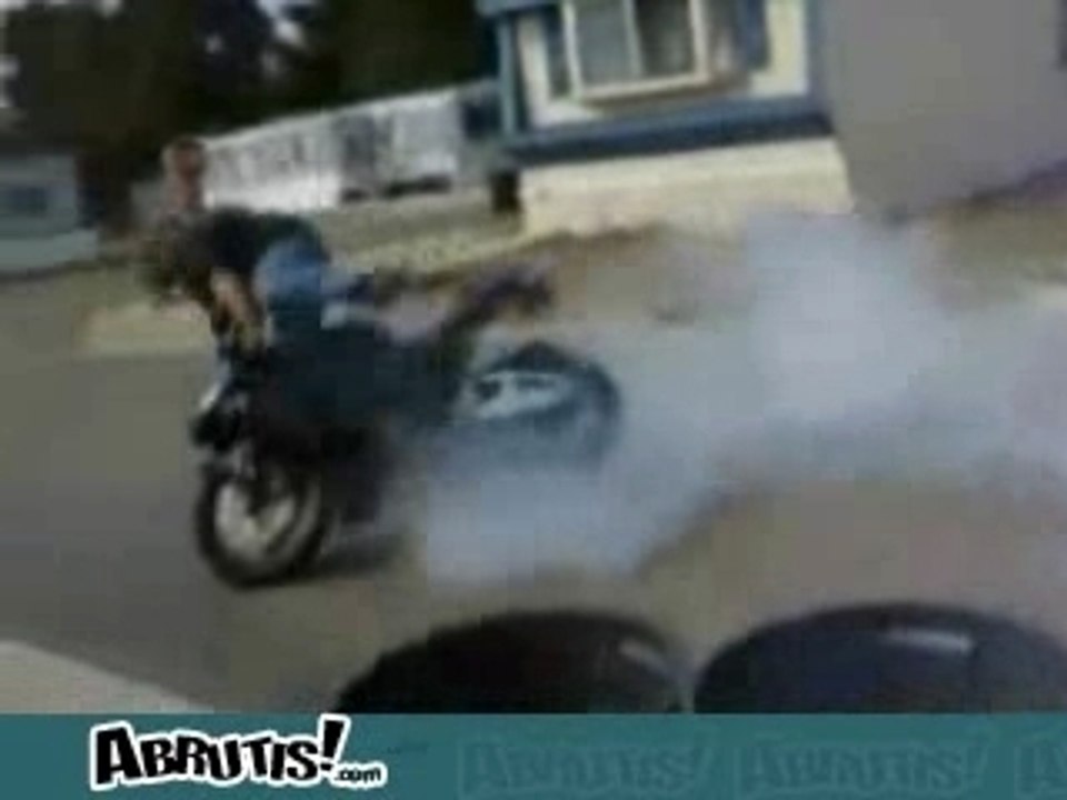 Burnout_Moto crash