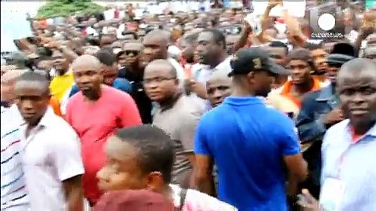 Spannung vor Ergebnis der Präsidentenwahl in Nigeria