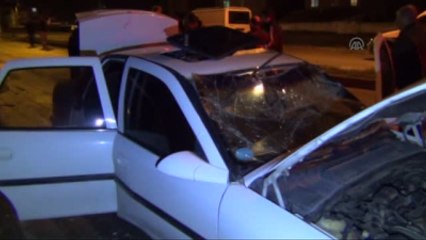 Lpg'li Otomobilde Patlama: 3 Yaralı