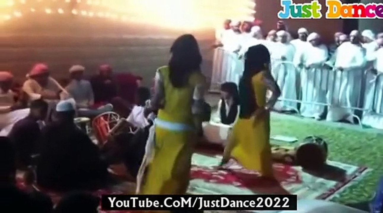 احدث عرس اماراتى رقص خليجى ساخن دقنى معلاية الجزء الاول حصرى 2014 - Just  Dance - Vidéo Dailymotion