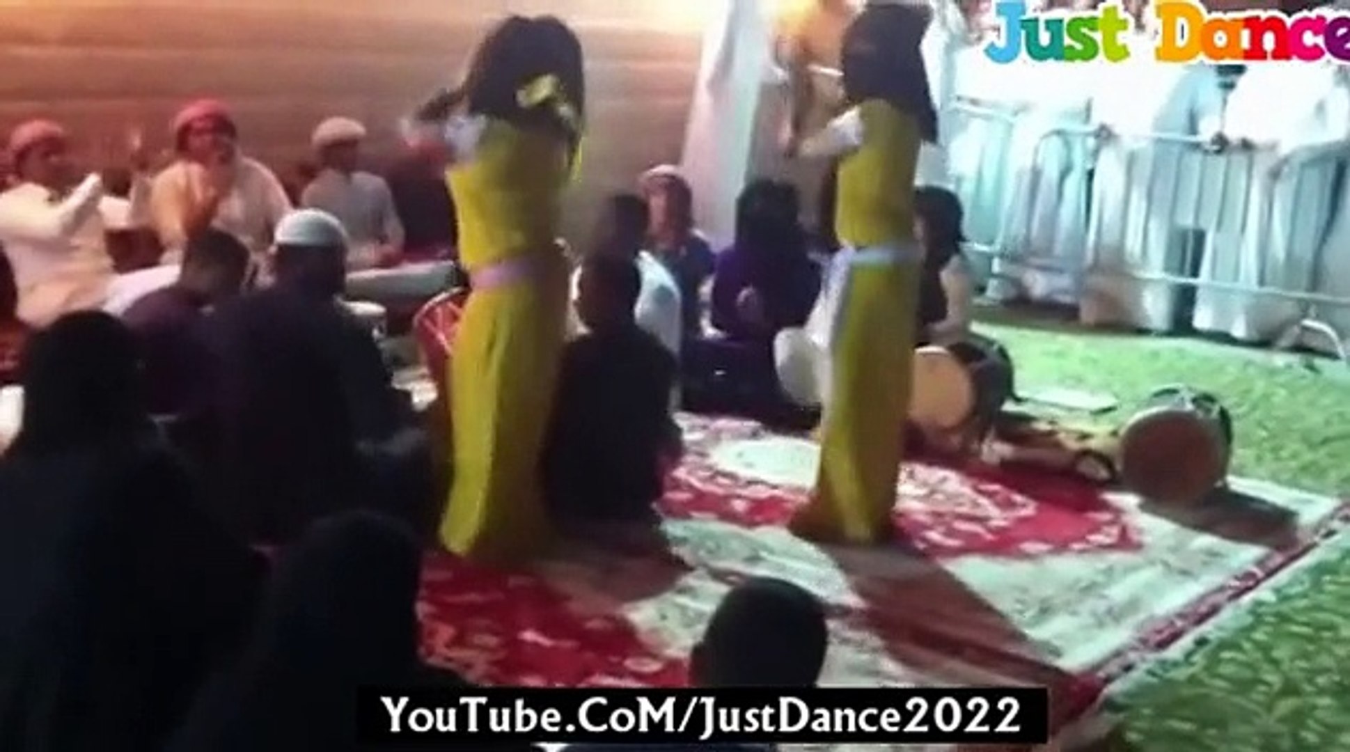 احدث عرس اماراتى رقص خليجى ساخن دقنى معلاية الجزء الثانى حصرى 2014 - Just  Dance - Vidéo Dailymotion