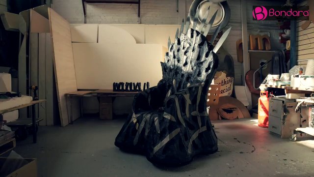 Gode of Thrones - le trône de fer avec des godemichets