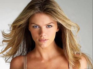 Shania Twain - Sexy Pics !