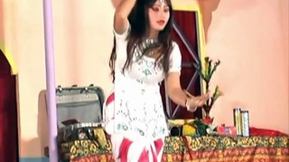 Desi Punjabi Girl Awesome Dance - Mera Piya Ghar Aya
