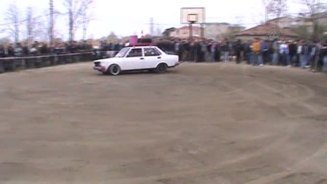 Modifiye Tutkunları Lapseki'de Bir Araya Geldi